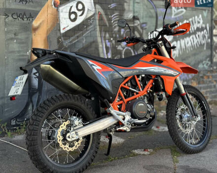 КТМ 690 Enduro 2021 в Киеве на Automoto.ua КТМ 690 Enduro, объемом двигателя 0 л и пробегом 1 тыс. км за 14000 $, фото 1 на Automoto.ua