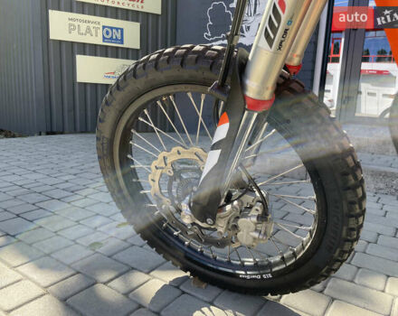 Оранжевый КТМ 690 Enduro, объемом двигателя 0.69 л и пробегом 6 тыс. км за 11000 $, фото 15 на Automoto.ua