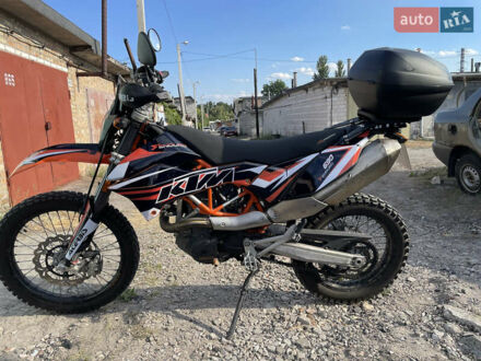 КТМ 690 Enduro 2013 в Киеве на Automoto.ua Оранжевый КТМ 690 Enduro, объемом двигателя 0.69 л и пробегом 16 тыс. км за 6000 $, фото 1 на Automoto.ua
