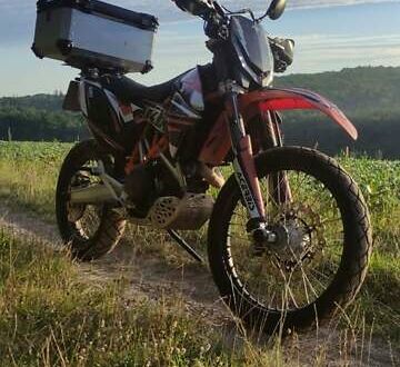 КТМ 690 Enduro 2013 в Киеве на Automoto.ua Оранжевый КТМ 690 Enduro, объемом двигателя 0.69 л и пробегом 28 тыс. км за 6500 $, фото 1 на Automoto.ua