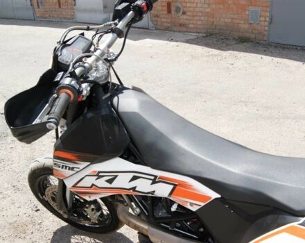 КТМ 690 SMC R, объемом двигателя 0.69 л и пробегом 0 тыс. км за 3800 $, фото 6 на Automoto.ua
