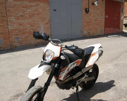 КТМ 690 SMC R, объемом двигателя 0.69 л и пробегом 0 тыс. км за 3800 $, фото 4 на Automoto.ua