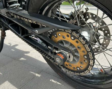 Черный КТМ 690 Supermoto, объемом двигателя 0.65 л и пробегом 36 тыс. км за 5000 $, фото 7 на Automoto.ua