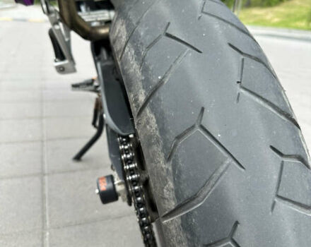 Черный КТМ 690 Supermoto, объемом двигателя 0.65 л и пробегом 36 тыс. км за 5000 $, фото 11 на Automoto.ua
