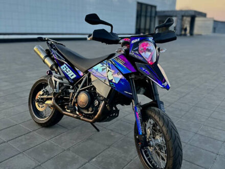 КТМ 690 Supermoto 2008 в Светловдске на Automoto.ua Черный КТМ 690 Supermoto, объемом двигателя 0.65 л и пробегом 36 тыс. км за 4800 $, фото 1 на Automoto.ua