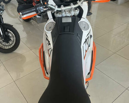 Белый КТМ 990 Adventure, объемом двигателя 1 л и пробегом 23 тыс. км за 9800 $, фото 3 на Automoto.ua