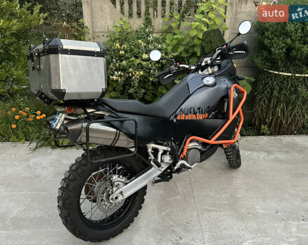 Серый КТМ 990 Adventure, объемом двигателя 1 л и пробегом 36 тыс. км за 9000 $, фото 2 на Automoto.ua