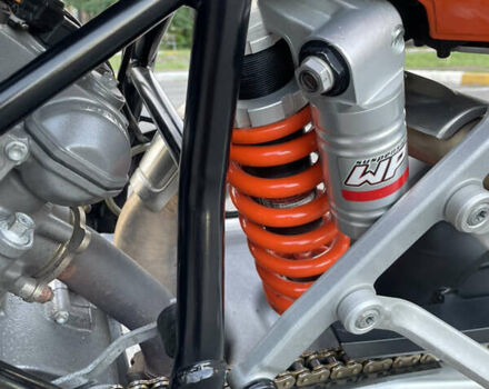 КТМ 990 Supermoto, объемом двигателя 1 л и пробегом 42 тыс. км за 7500 $, фото 6 на Automoto.ua