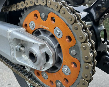 КТМ 990 Supermoto, объемом двигателя 1 л и пробегом 42 тыс. км за 7500 $, фото 8 на Automoto.ua
