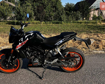 Черный КТМ Дюке, объемом двигателя 0.2 л и пробегом 8 тыс. км за 2600 $, фото 21 на Automoto.ua