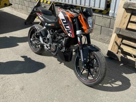 Чорний КТМ Дюкє, об'ємом двигуна 0 л та пробігом 25 тис. км за 2000 $, фото 1 на Automoto.ua