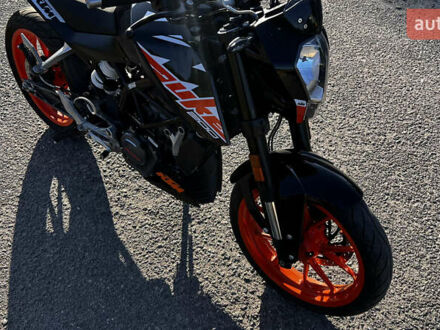 Черный КТМ Дюке, объемом двигателя 0.2 л и пробегом 8 тыс. км за 2600 $, фото 1 на Automoto.ua