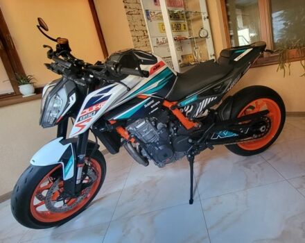 КТМ Дюке, объемом двигателя 0.89 л и пробегом 0 тыс. км за 5000 $, фото 6 на Automoto.ua