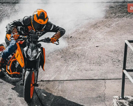 купити нове авто КТМ Дюкє 2025 року від офіційного дилера Никита Александрович КТМ фото