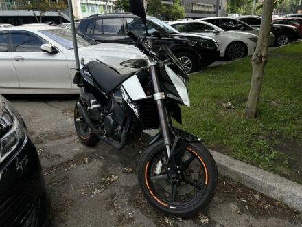 КТМ Дюке, объемом двигателя 0.69 л и пробегом 0 тыс. км за 2500 $, фото 1 на Automoto.ua