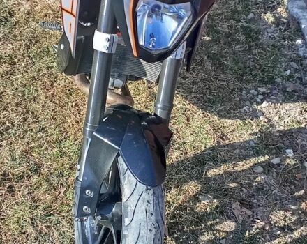 КТМ Дюке, объемом двигателя 0.69 л и пробегом 0 тыс. км за 2600 $, фото 1 на Automoto.ua