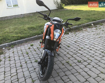 Помаранчевий КТМ Duke 125, об'ємом двигуна 0.13 л та пробігом 26 тис. км за 1850 $, фото 8 на Automoto.ua