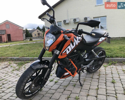 Помаранчевий КТМ Duke 125, об'ємом двигуна 0.13 л та пробігом 26 тис. км за 1850 $, фото 1 на Automoto.ua