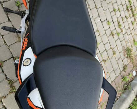 Помаранчевий КТМ Duke 125, об'ємом двигуна 0.13 л та пробігом 26 тис. км за 1850 $, фото 7 на Automoto.ua