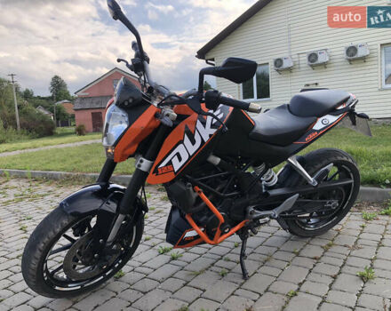 Помаранчевий КТМ Duke 125, об'ємом двигуна 0.13 л та пробігом 26 тис. км за 1850 $, фото 2 на Automoto.ua