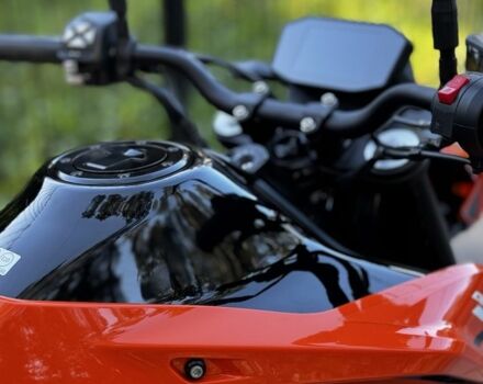КТМ Duke 790, объемом двигателя 0.79 л и пробегом 0 тыс. км за 4300 $, фото 15 на Automoto.ua
