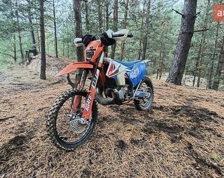 КТМ EXC 250 2017 в Киеве на Automoto.ua Оранжевый КТМ EXC 250, объемом двигателя 0.25 л и пробегом 7 тыс. км за 6700 $, фото 3 на Automoto.ua