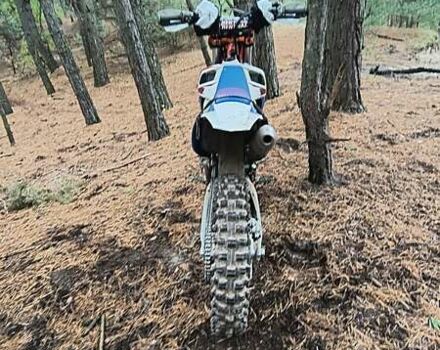 КТМ EXC 250 2017 в Киеве на Automoto.ua Оранжевый КТМ EXC 250, объемом двигателя 0.25 л и пробегом 7 тыс. км за 6700 $, фото 6 на Automoto.ua