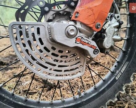 КТМ EXC 250 2017 в Киеве на Automoto.ua Оранжевый КТМ EXC 250, объемом двигателя 0.25 л и пробегом 7 тыс. км за 6700 $, фото 15 на Automoto.ua