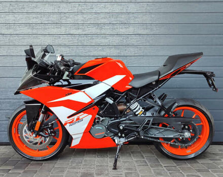 Оранжевый КТМ RC 125, объемом двигателя 0.12 л и пробегом 11 тыс. км за 2500 $, фото 5 на Automoto.ua