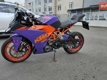 КТМ RC 390 2017 в Киеве на Automoto.ua Фиолетовый КТМ RC 390, объемом двигателя 0.39 л и пробегом 2 тыс. км за 4500 $, фото 1 на Automoto.ua