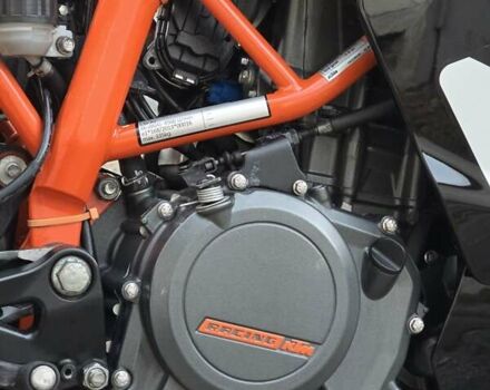 КТМ RC 390 2017 у Тернополі на Automoto.ua Помаранчевий КТМ RC 390, об'ємом двигуна 0.37 л та пробігом 10 тис. км за 3999 $, фото 13 на Automoto.ua