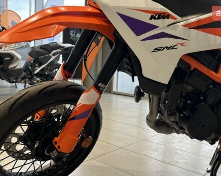 купить новое авто КТМ SMC 2024 года от официального дилера Дніпромотор КТМ фото