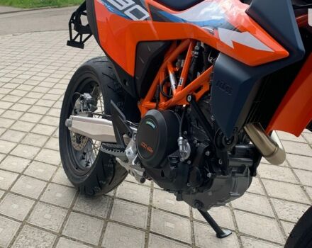 купити нове авто КТМ SMC 2024 року від офіційного дилера Влад КТМ фото