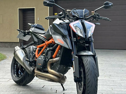 КТМ Super Duke 1290 2022 в Житомире на Automoto.ua Черный КТМ Super Duke 1290, объемом двигателя 1.3 л и пробегом 4 тыс. км за 18100 $, фото 1 на Automoto.ua