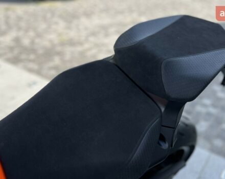 купить новое авто КТМ Super Duke 1390R 2024 года от официального дилера Дніпромотор КТМ фото