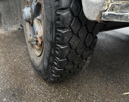 Зеленый КамАЗ 5310, объемом двигателя 10.8 л и пробегом 400 тыс. км за 6000 $, фото 4 на Automoto.ua