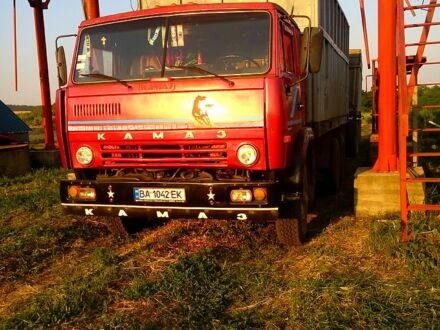 КамАЗ 53212 1990 в Петрово на Automoto.ua Красный КамАЗ 53212, объемом двигателя 10.9 л и пробегом 0 тыс. км за 6500 $, фото 1 на Automoto.ua