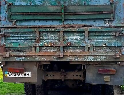 КамАЗ 53213 1988 в Сахновщине на Automoto.ua Зеленый КамАЗ 53213, объемом двигателя 10.8 л и пробегом 0 тыс. км за 6000 $, фото 1 на Automoto.ua