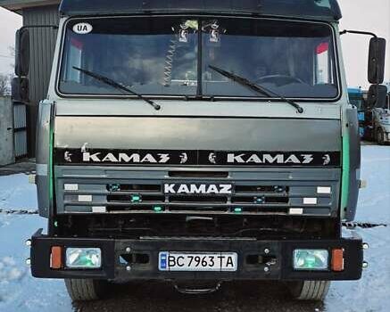 Серый КамАЗ 53215, объемом двигателя 10.85 л и пробегом 270 тыс. км за 12500 $, фото 1 на Automoto.ua