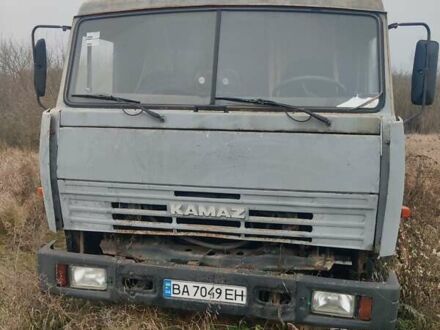 Серый КамАЗ 53215, объемом двигателя 10.85 л и пробегом 176 тыс. км за 5890 $, фото 1 на Automoto.ua