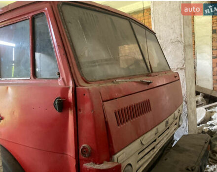Красный КамАЗ 5411, объемом двигателя 10.2 л и пробегом 100 тыс. км за 4200 $, фото 1 на Automoto.ua