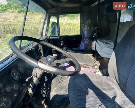 Серый КамАЗ 5511, объемом двигателя 10.85 л и пробегом 80 тыс. км за 7000 $, фото 3 на Automoto.ua