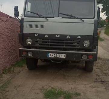 КамАЗ 5511 1984 у Харкові на Automoto.ua Сірий КамАЗ 5511, об'ємом двигуна 10.85 л та пробігом 300 тис. км за 8000 $, фото 1 на Automoto.ua