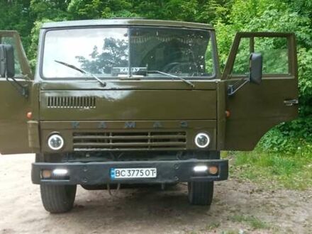 Зеленый КамАЗ 5511, объемом двигателя 10.85 л и пробегом 224 тыс. км за 5700 $, фото 1 на Automoto.ua