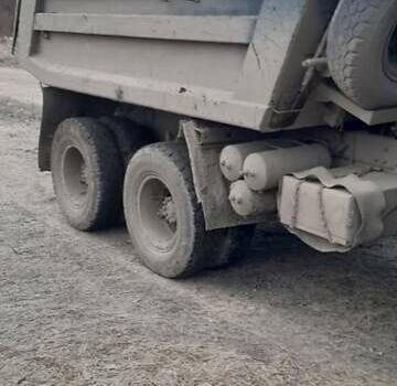 Зеленый КамАЗ 55111, объемом двигателя 10.8 л и пробегом 200 тыс. км за 9200 $, фото 5 на Automoto.ua