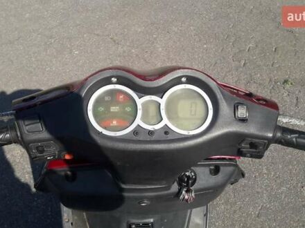 Кануни Револт 2002 в Кагарлыке на Automoto.ua Красный Кануни Револт, объемом двигателя 0 л и пробегом 9 тыс. км за 229 $, фото 1 на Automoto.ua