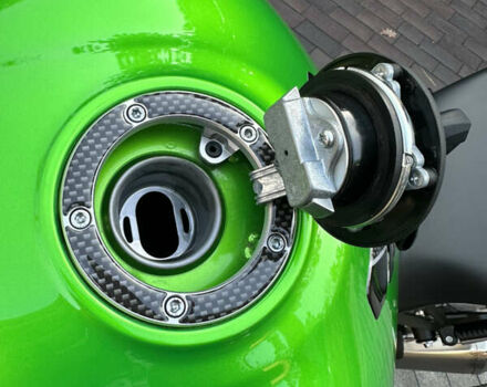 Зелений Кавасакі 1000, об'ємом двигуна 1 л та пробігом 4 тис. км за 15250 $, фото 5 на Automoto.ua