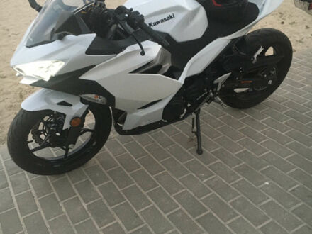 Белый Кавасаки 400, объемом двигателя 0.4 л и пробегом 3 тыс. км за 6000 $, фото 1 на Automoto.ua