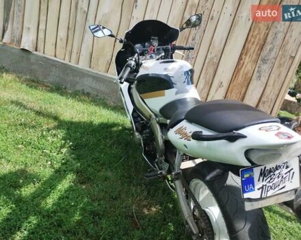 Белый Кавасаки 636, объемом двигателя 0 л и пробегом 42 тыс. км за 2300 $, фото 6 на Automoto.ua