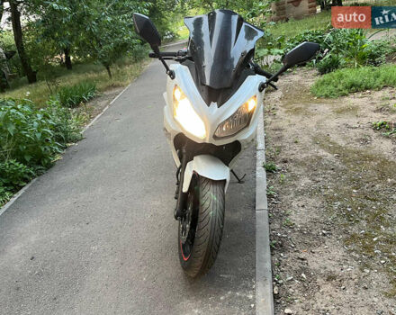 Білий Кавасакі Ніндзя, об'ємом двигуна 0.65 л та пробігом 28 тис. км за 5500 $, фото 1 на Automoto.ua